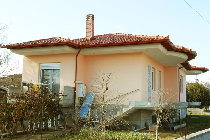 Realty photo 1