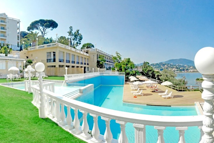 Realty photo 1