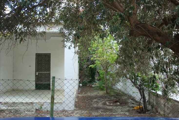 Realty photo 3
