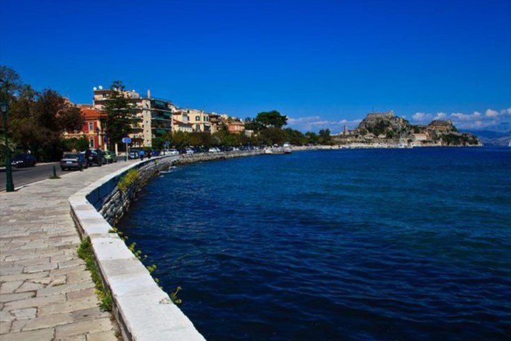 Realty photo 2