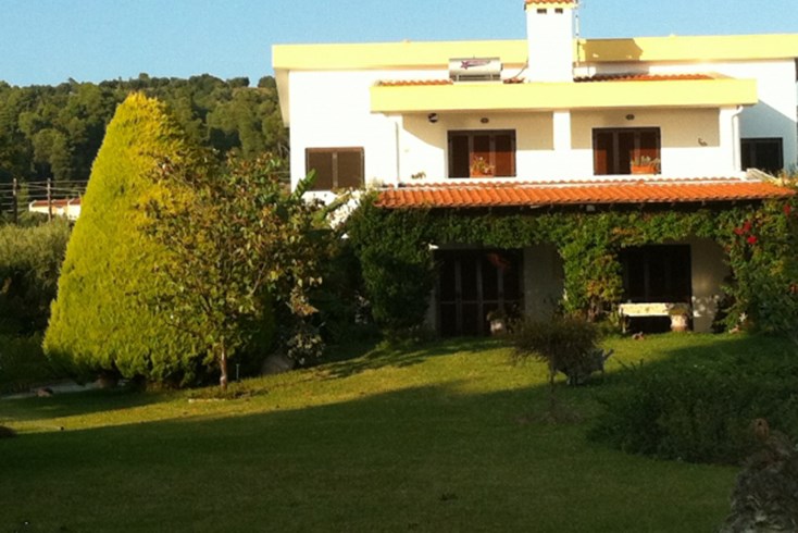Realty photo 3
