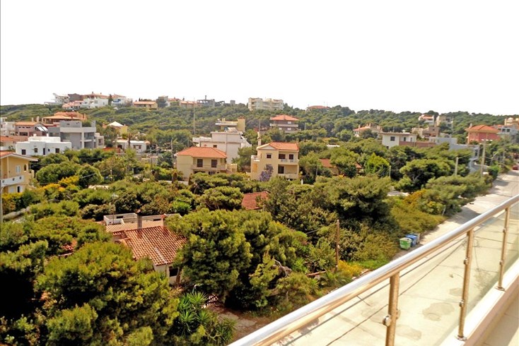 Realty photo 2
