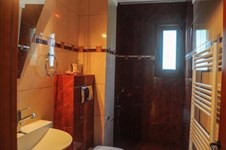 Property 1042 photo 28