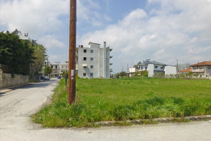 Realty photo 2
