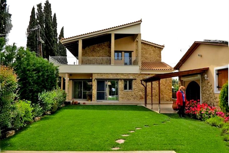 Realty photo 1