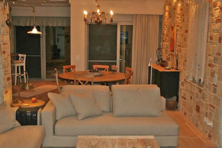 Realty photo 3