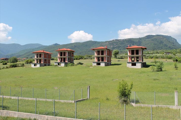 Realty photo 1
