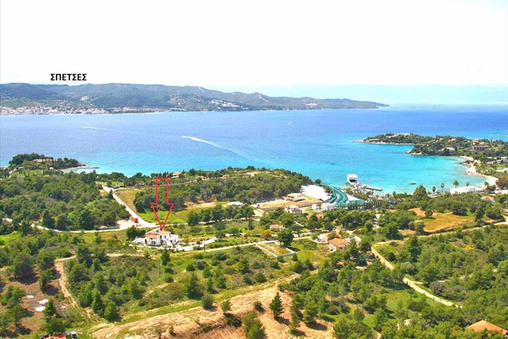 Realty photo 1