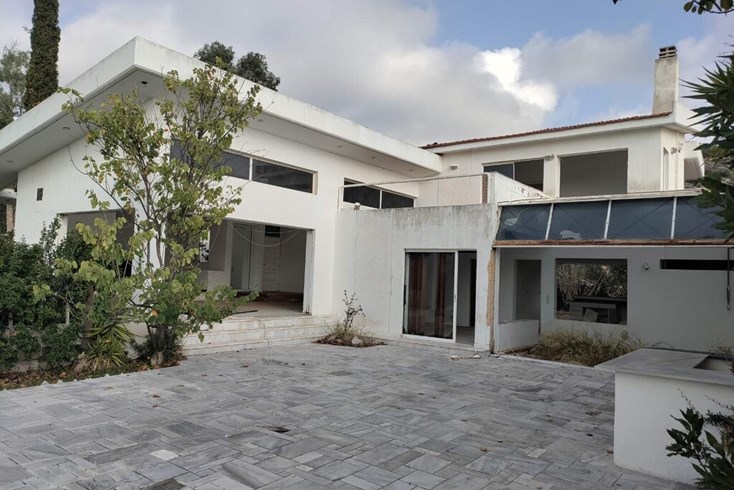 Realty photo 1