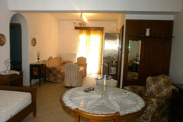 Realty photo 2