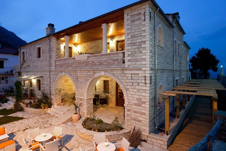 Realty photo 1