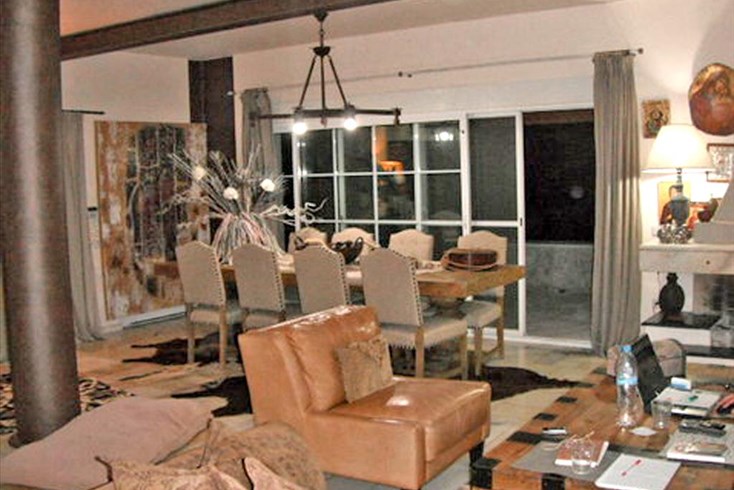Realty photo 3