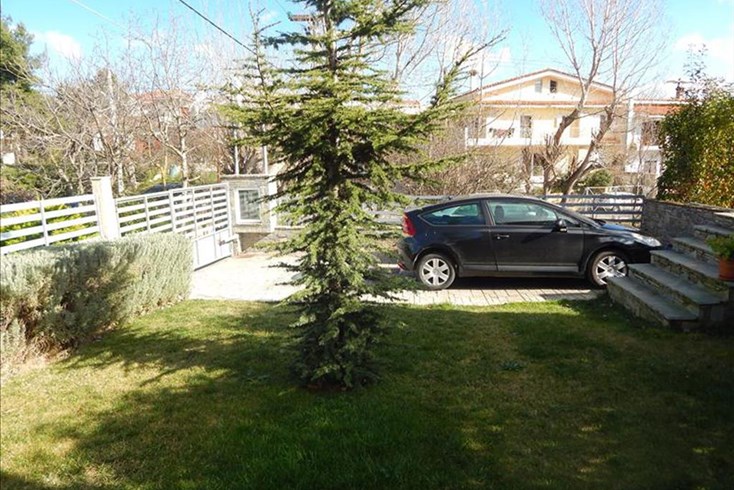 Realty photo 2