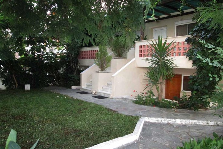 Realty photo 2