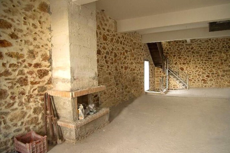 Realty photo 2