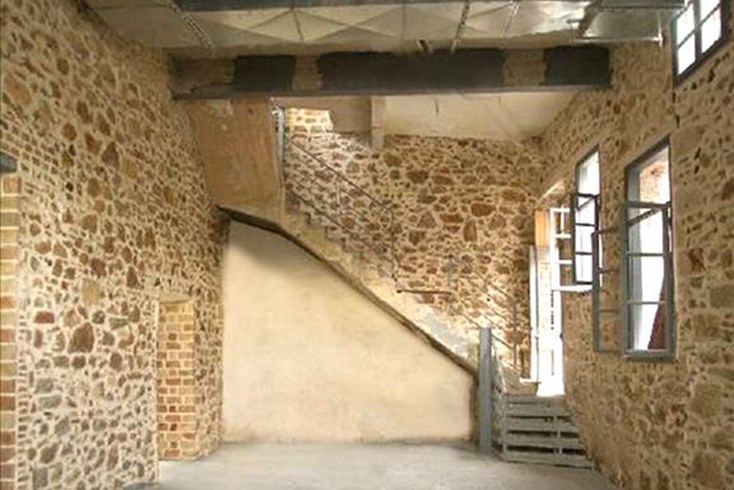 Realty photo 3