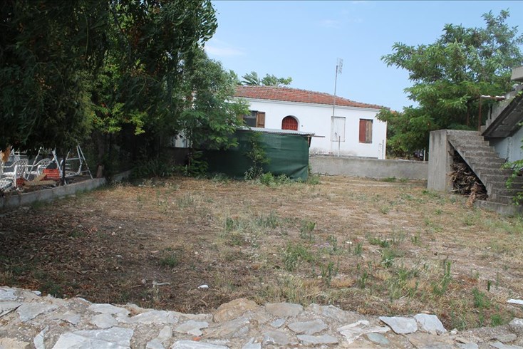 Realty photo 2
