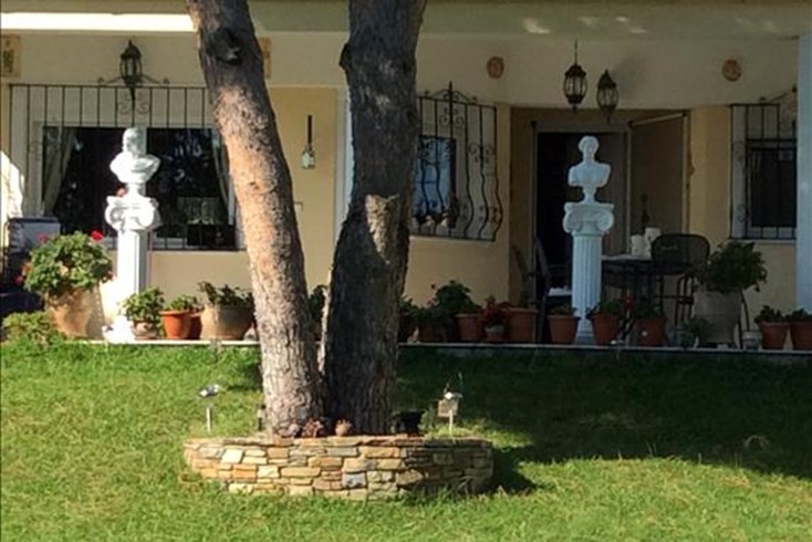 Realty photo 3