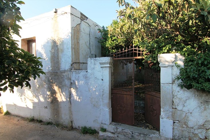 Realty photo 2
