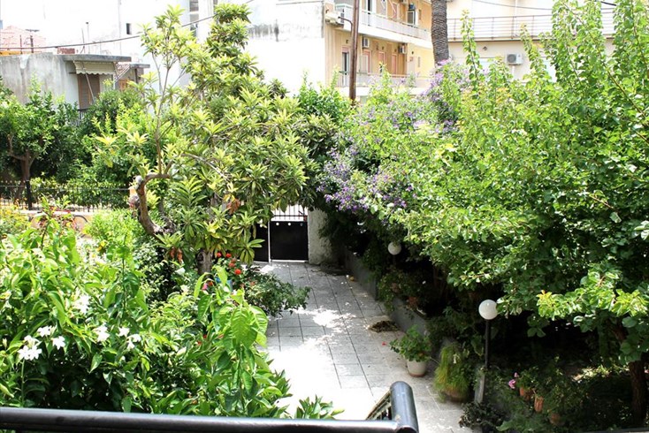 Realty photo 2