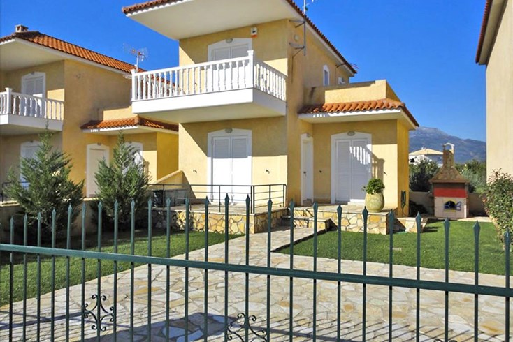 Realty photo 3