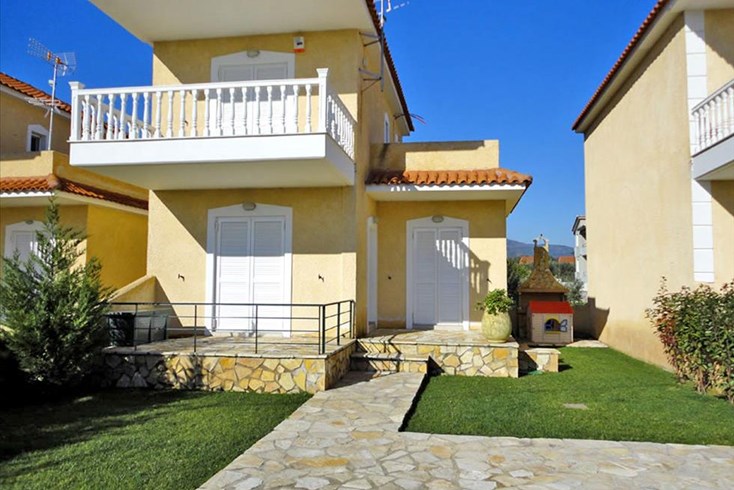 Realty photo 1