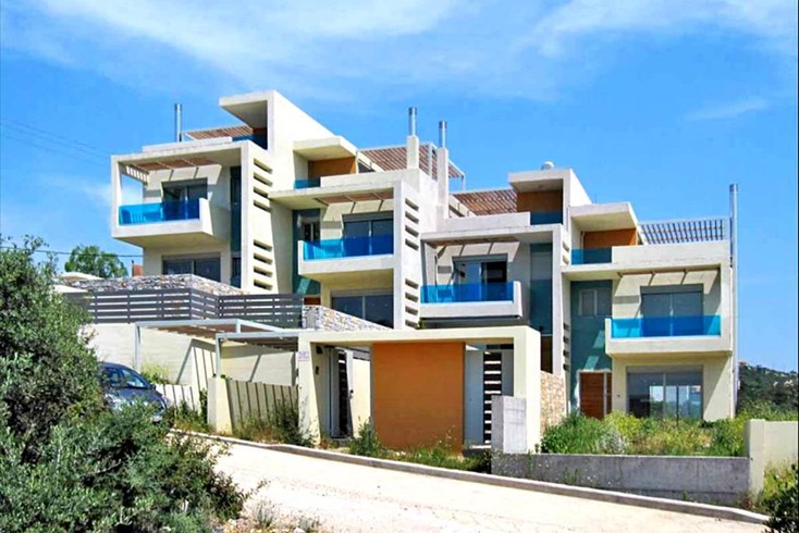 Realty photo 1