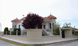 Villa 330 m² on the Olympic Coast