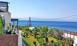 კოტეჯი 370 m² ლუტრაკში