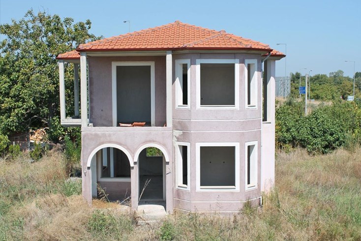 Realty photo 1
