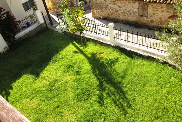 Realty photo 2