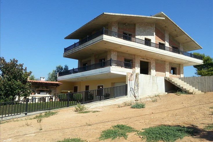 Realty photo 1