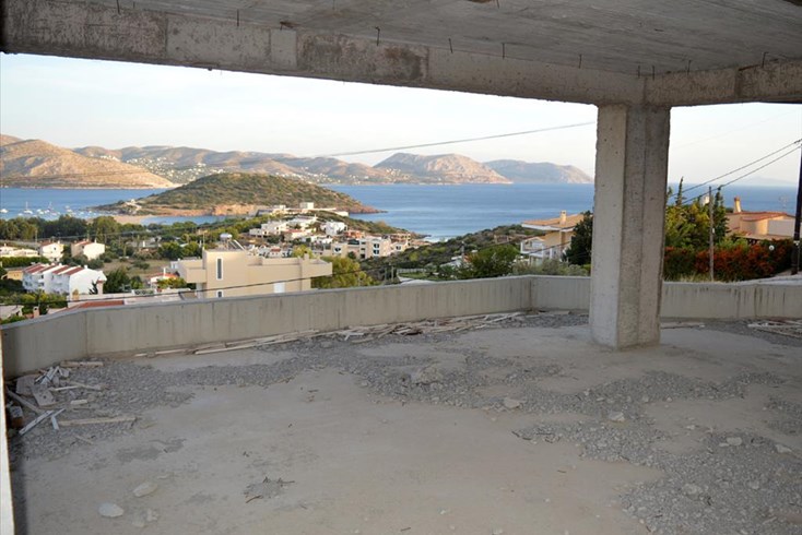 Realty photo 1