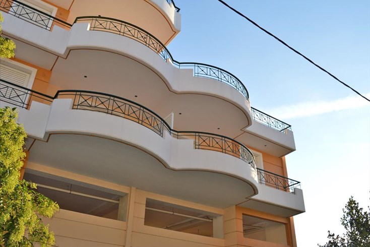 Realty photo 1