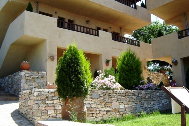 Realty photo 1