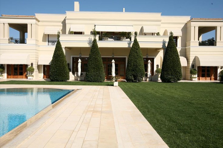 Realty photo 2