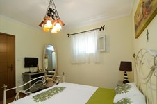 Property 14090 photo 16