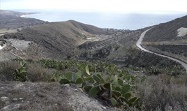 Land 2000 m² in Santorini