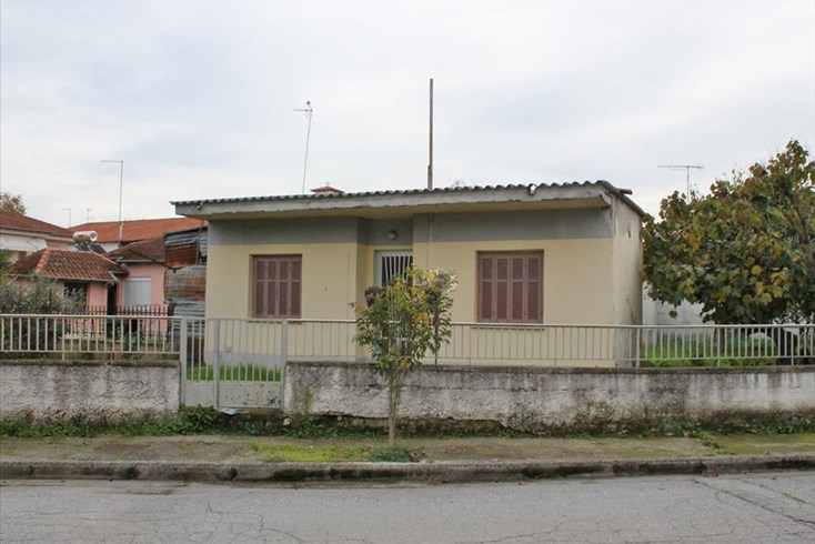 Realty photo 1