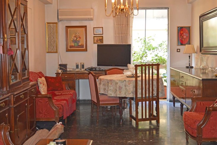 Realty photo 2