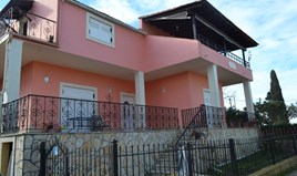 Detached house 185 m² in Corfu
