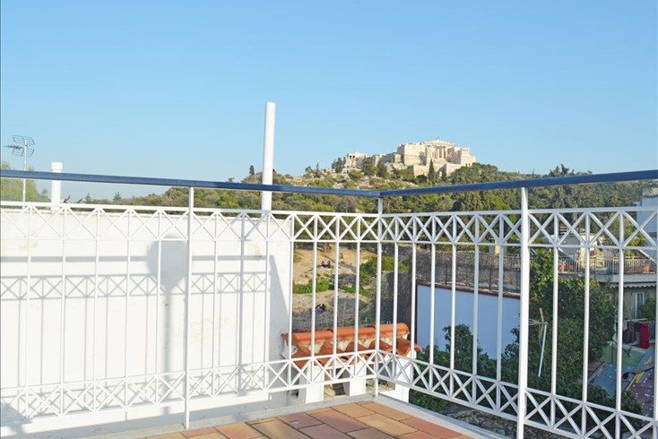 Realty photo 2