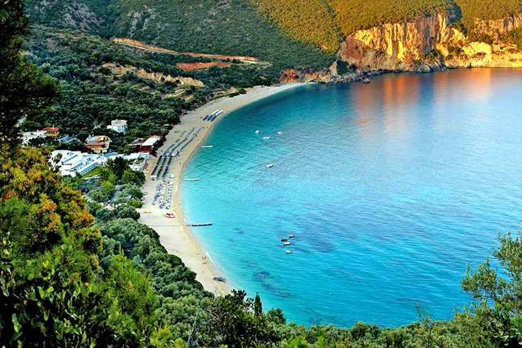 Realty photo 1