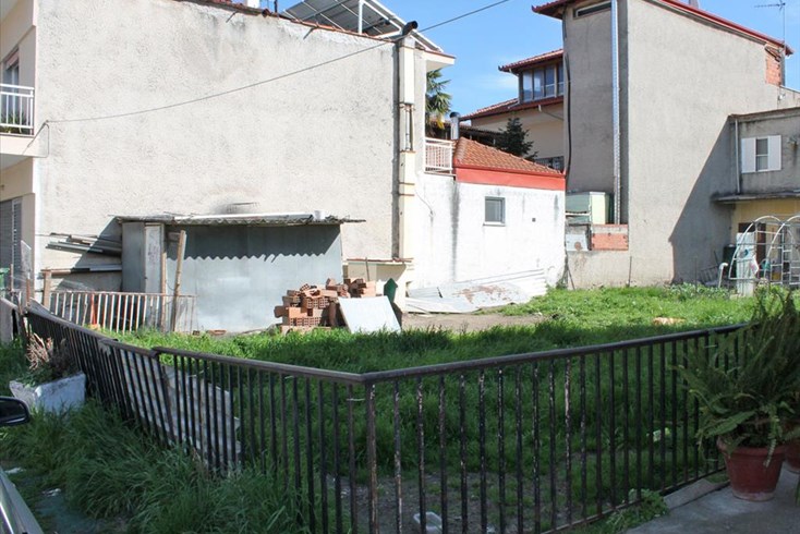 Realty photo 3