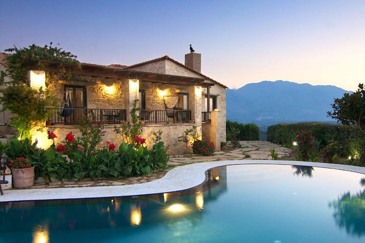Realty photo 1