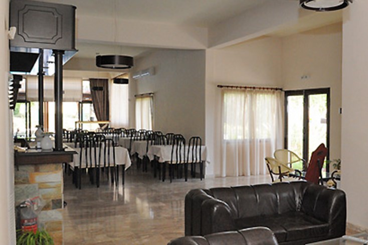 Realty photo 2