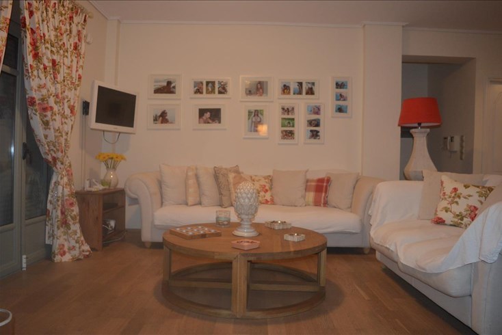 Realty photo 1