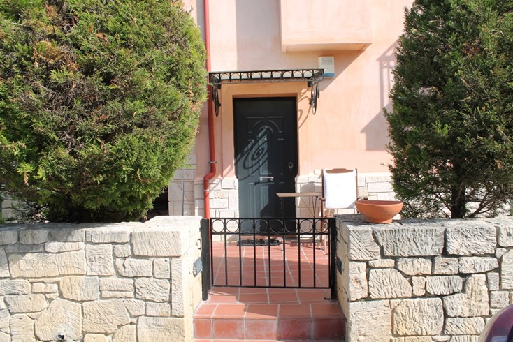 Realty photo 3