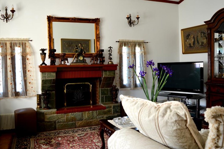 Realty photo 2
