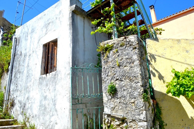 For Sale - Detached house 40 m² in Corfu